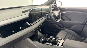 2026 Audi Q6 SUV Black Edition e-tron quattro 315,00 kW (Grey) - Image: 2