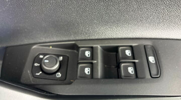 2026 Volkswagen 1.0 TSI Match DSG Euro 6 5-door (Blue) - Image: 20
