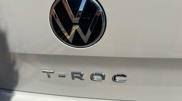 2025 Volkswagen 2.0 TDI R-Line DSG Euro 6 5-door (Grey) - Image: 30