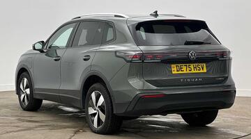 2025 Volkswagen TSI eHybrid 19.7kWh Match DSG Euro 6 5-door (Green) - Image: 3