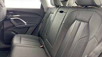2025 Audi 2.0 TDI Sport S Tronic quattro Euro 6 5-door (Black) - Image: 32