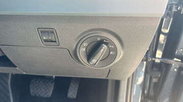 2026 SEAT 1.0 TSI SE Technology DSG Euro 6 5-door (Grey) - Image: 24