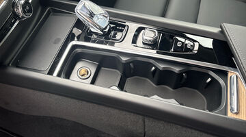2026 Volvo 2.0 B5 MHEV Plus Pro Auto Euro 6 5-door (Blue) - Image: 29