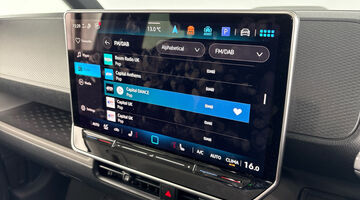 2025 Volkswagen Pro 79kWh Commerce Plus Auto 5-door (White) - Image: 21
