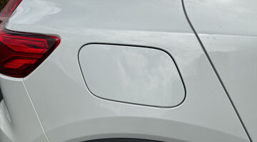 2026 Volvo 2.0 B3 MHEV Ultra Black Edition DCT Auto Euro 6 5-door (White) - Image: 26