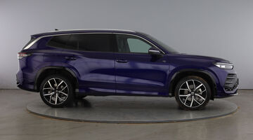 2026 Volkswagen 2.0 TSI R-Line DSG 4Motion Euro 6 5-door (Purple) - Image: 4