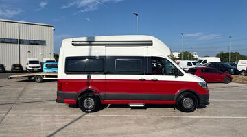 2023 Volkswagen 2.0 TDI 600 5-door Tip Auto [3.5T] (Red) - Image: 4