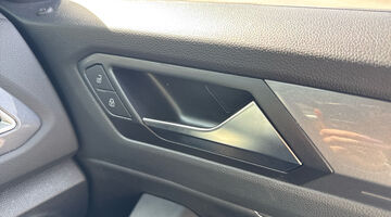 2025 Volkswagen TSI Style Euro 6 5-door (Black) - Image: 49