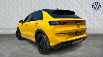 2026 Volkswagen ETSI MHEV R-Line DSG Euro 6 5-door (Multicolour) - Image: 3