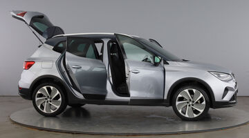 2023 SEAT TSI FR Sport DSG Euro 6 5-door (Silver) - Image: 11