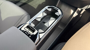 2026 Volvo P5 Long Range 69kWh Ultra Auto 5-door (Grey) - Image: 32