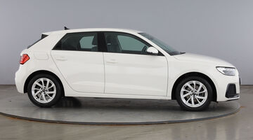 2025 Audi 1.0 TFSI 30 Sport Sportback Euro 6 5-door (White) - Image: 4