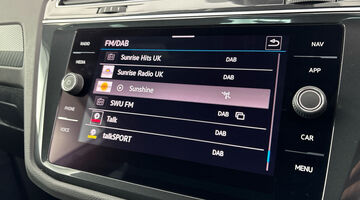 2022 Volkswagen 2.0 TSI R-Line DSG 4Motion Euro 6 5-door (Silver) - Image: 16