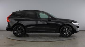 2025 Volvo 2.0 B5 MHEV Plus Black Edition Auto Euro 6 5-door (Black) - Image: 4