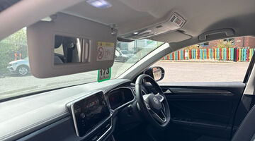 2025 Volkswagen TSI Style Euro 6 5-door (Black) - Image: 18