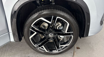 2026 Volkswagen TSI eHybrid 19.7kWh R-Line Edition DSG Euro 6 5-door (Silver) - Image: 5