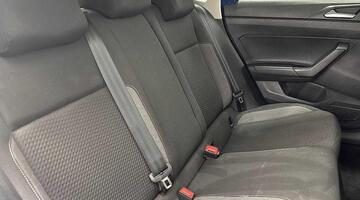 2025 Volkswagen 1.0 TSI Match Euro 6 5-door (Blue) - Image: 9