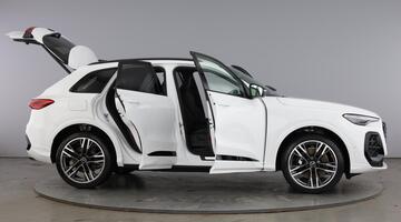 2026 Audi 3.0 TFSI S Black Edition S Tronic quattro Euro 6 5-door (White) - Image: 10