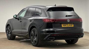 2025 Volkswagen 3.0 TDI V6 Black Edition Tiptronic 4Motion Euro 6 5-door (Black) - Image: 3