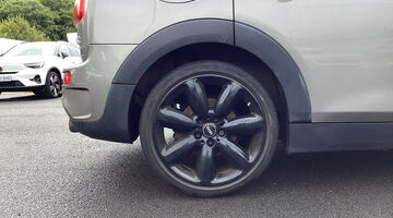 2022 MINI 2.0 Cooper S Euro 6 6-door (Silver) - Image: 5