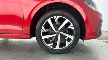 2024 Volkswagen 1.0 TSI Match Euro 6 5-door (Red) - Image: 5