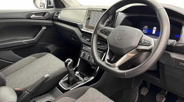 2026 Volkswagen 1.0 TSI Match Euro 6 5-door (Silver) - Image: 6