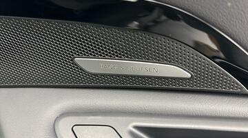 2025 Audi 2.0 TDI Sport S Tronic quattro Euro 6 5-door (Black) - Image: 24