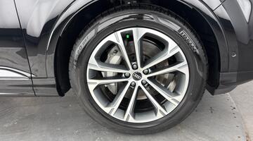 2026 Audi SUV S line TFSI quattro 340 PS tiptronic (Black) - Image: 5