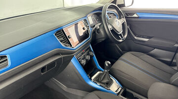 2021 Volkswagen 1.0 TSI Design Euro 6 5-door (Multicolour) - Image: 2