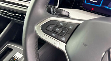 2025 Volkswagen TSI eHybrid 19.7kWh Match DSG Euro 6 5-door (Black) - Image: 23
