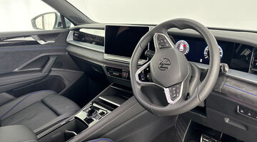 2026 Volkswagen TSI eHybrid 19.7kWh R-Line Edition DSG Euro 6 5-door (Silver) - Image: 6