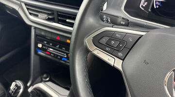 2025 Volkswagen TSI Style Euro 6 5-door (Silver) - Image: 23