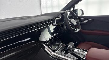 2026 Audi 4.0 TFSI V8 Black Edition Tiptronic quattro Euro 6 5-door (Black) - Image: 2