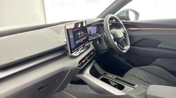 2026 CUPRA EHybrid 25.8kWh V2 DSG Euro 6 5-door (Blue) - Image: 2