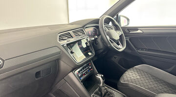 2023 Volkswagen TSI 13kWh R-Line DSG Euro 6 5-door (Blue) - Image: 2