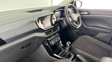2023 Volkswagen 1.0 TSI Black Edition Euro 6 5-door (Blue) - Image: 2
