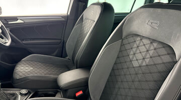 2022 Volkswagen 2.0 TSI R-Line DSG 4Motion Euro 6 5-door (Silver) - Image: 34