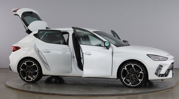 2025 CUPRA ETSI V2 DSG Euro 6 5-door (White) - Image: 11
