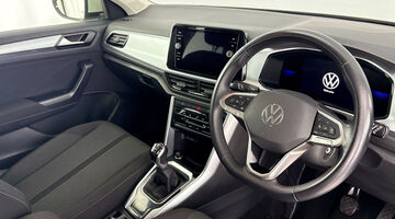 2023 Volkswagen 1.0 TSI Life Euro 6 5-door (Grey) - Image: 6