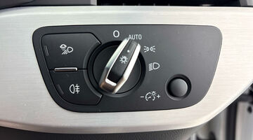 2023 Audi 2.0 TFSI 35 S line Sportback S Tronic Euro 6 5-door (White) - Image: 24
