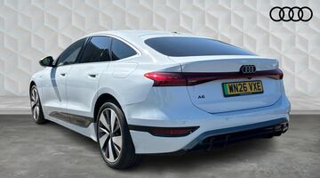 2026 Audi Sportback S line e-tron 210,00 kW (White) - Image: 3