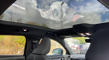 2026 Volvo Single Motor Extended Range 82kWh Plus Black Edition Auto 5-door (Grey) - Image: 33