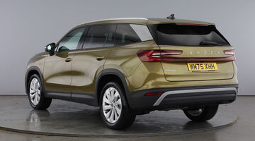 2026 Škoda 2.0 TDI SE L DSG Euro 6 5-door (7 Seat) (Gold) - Image: 3