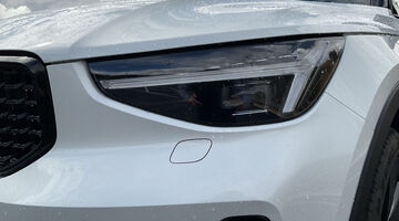 2026 Volvo 2.0 B3 MHEV Ultra Black Edition DCT Auto Euro 6 5-door (White) - Image: 22