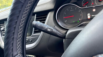 2020 Vauxhall Turbo SRi Nav Euro 6 5-door (Blue) - Image: 37