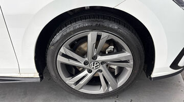 2023 Volkswagen TSI R-Line Euro 6 5-door (White) - Image: 5