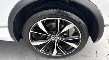2023 Volkswagen TSI R-Line DSG Euro 6 5-door (White) - Image: 34