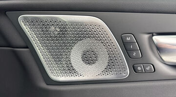 2026 Volvo 2.0 B5 MHEV Ultra Bright Auto Euro 6 5-door (Silver) - Image: 19