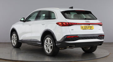 2025 Audi 2.0 TFSI Sport S Tronic quattro Euro 6 5-door (White) - Image: 3