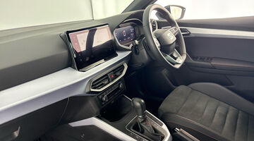 2023 SEAT TSI FR Sport DSG Euro 6 5-door (Silver) - Image: 2